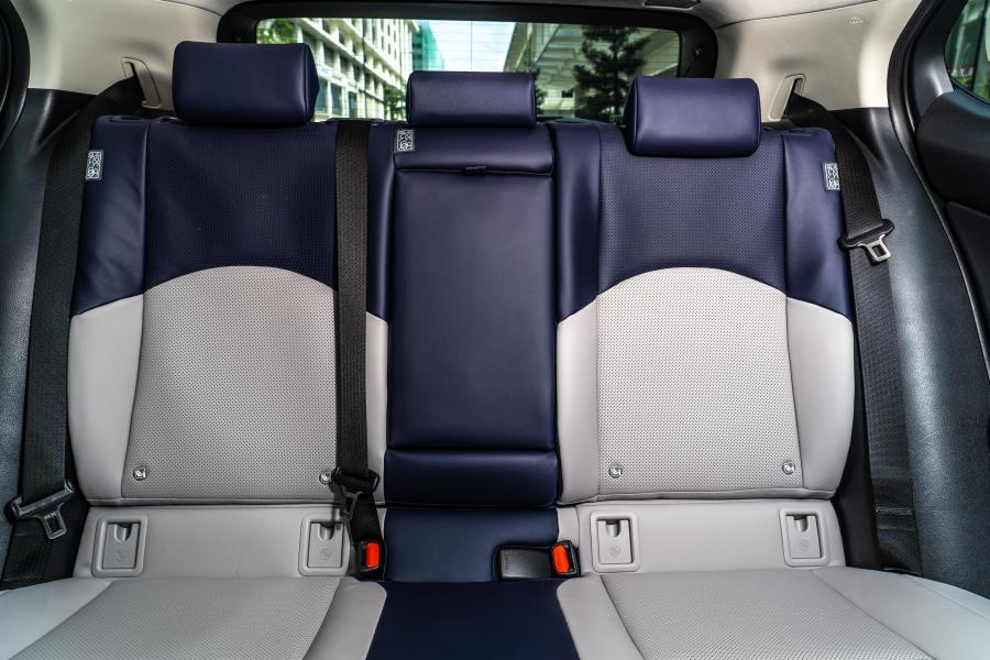 Интерьер Lexus UX200 2019 года  (MY) (фото 34 из 35)